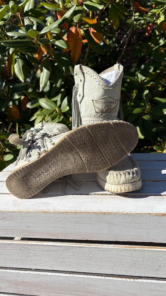 El Vaquero Arya Optical White Wedge Moccasin Boots - Size 39