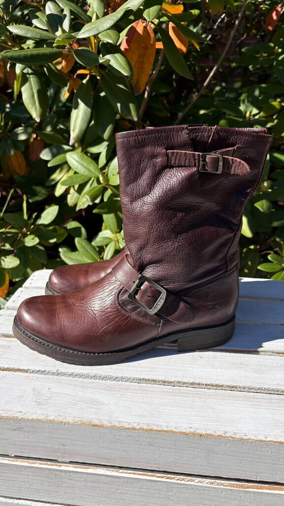 Frye Veronica Short Slouchy Boots - Size 8