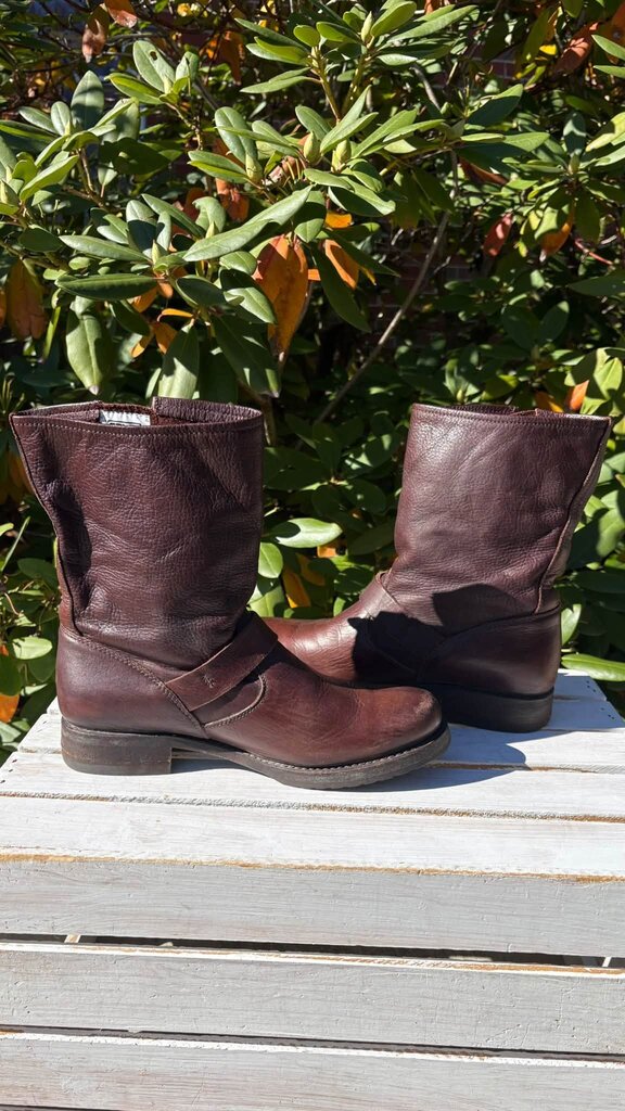 Frye Veronica Short Slouchy Boots - Size 8