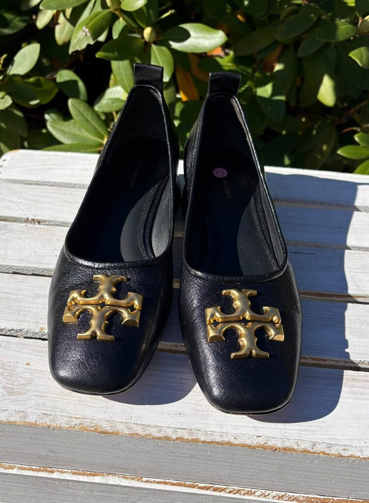 Tory Burch Leather Eleanor Logo Plaque Pumps - Size 8
