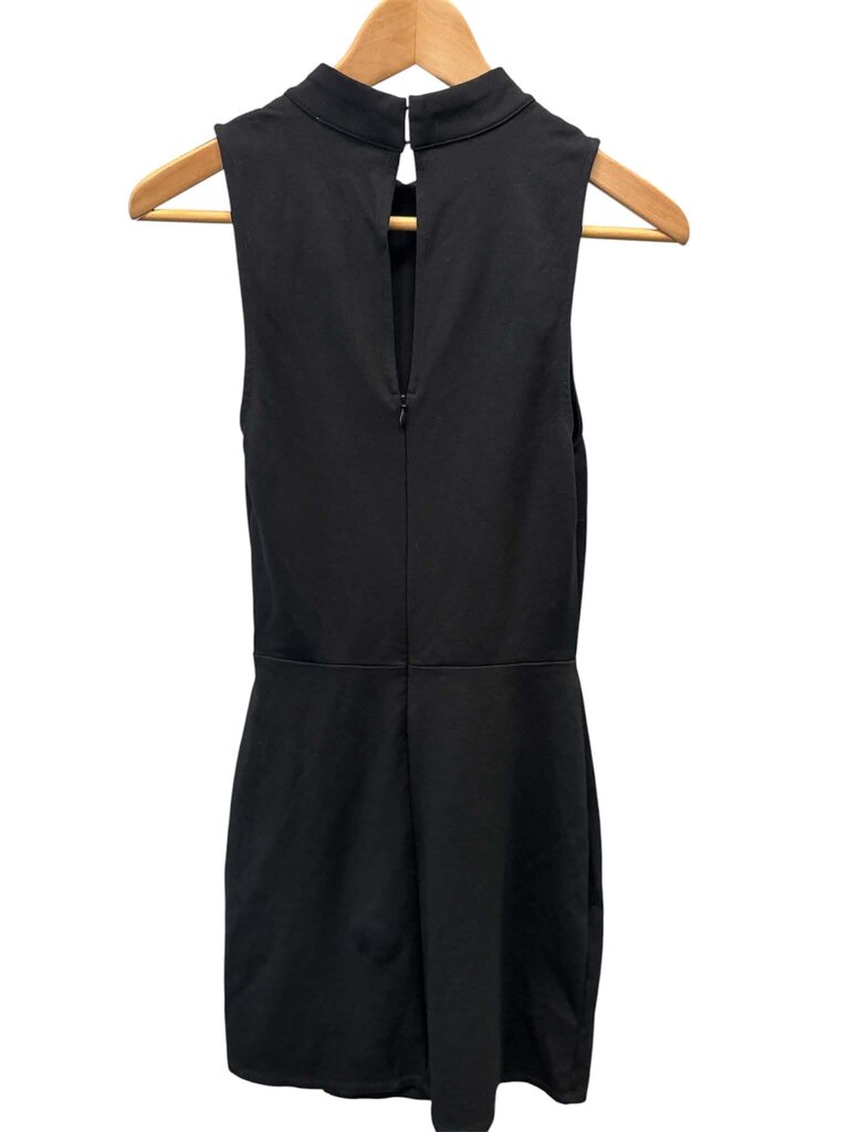 Evereve Sleeveless Mock Neck Dress - Size Small