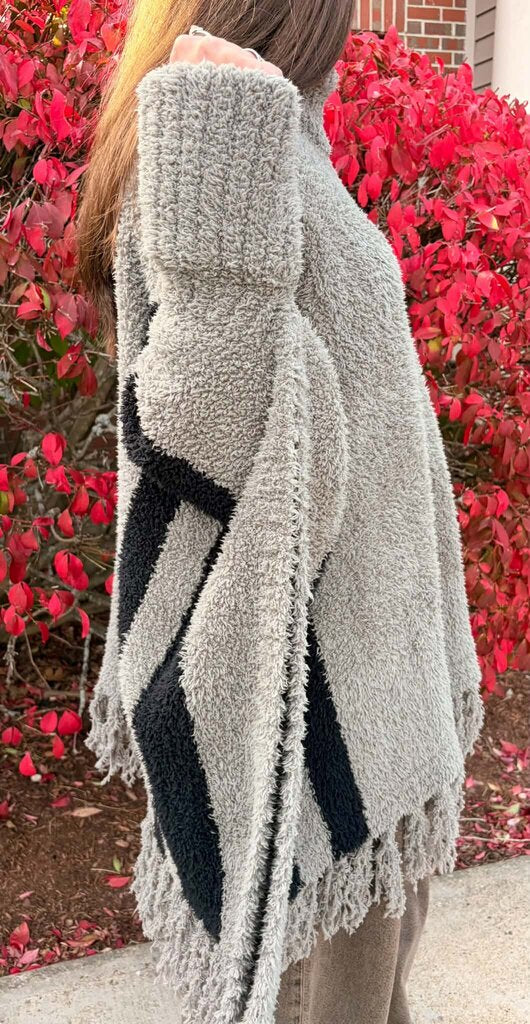 Barefoot Dreams Cozy Chic Beach Fringe Lounge Poncho - Size OS