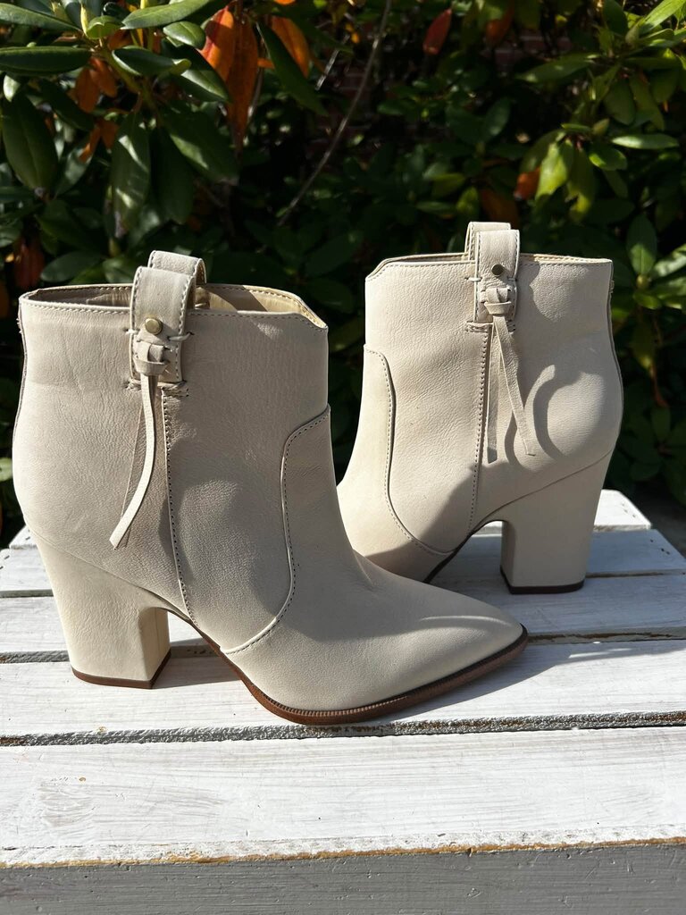 Sam Edelman Niomi Bootie - Size 7.5