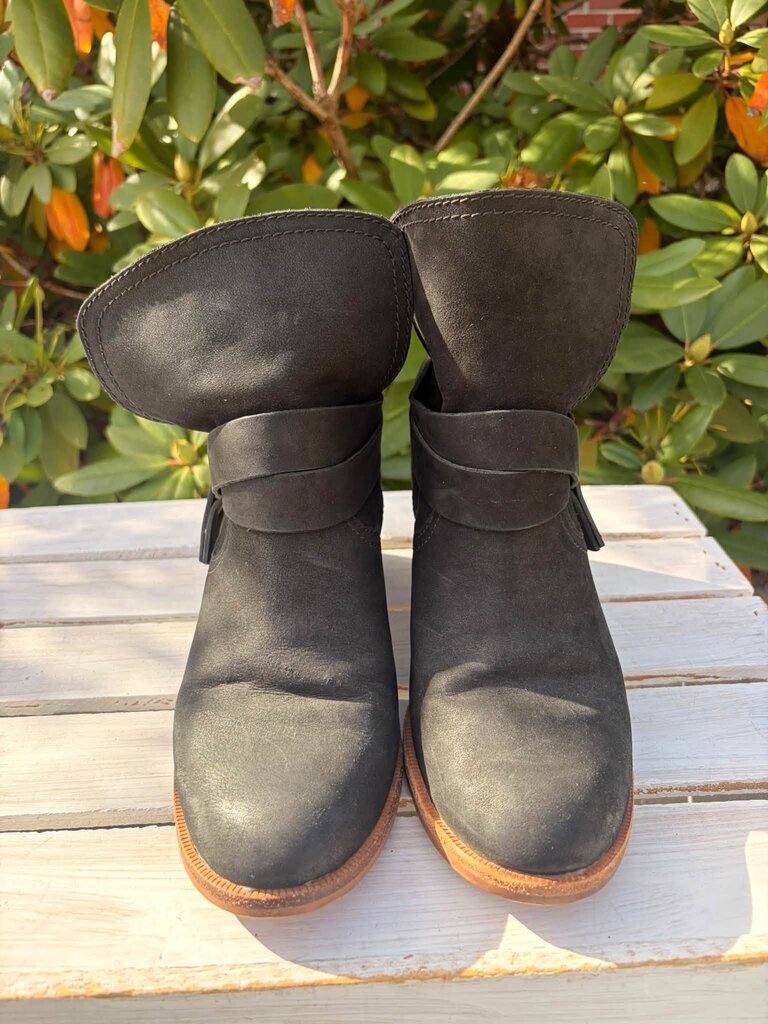 Ugg Elora Ankle Booties - Size 6