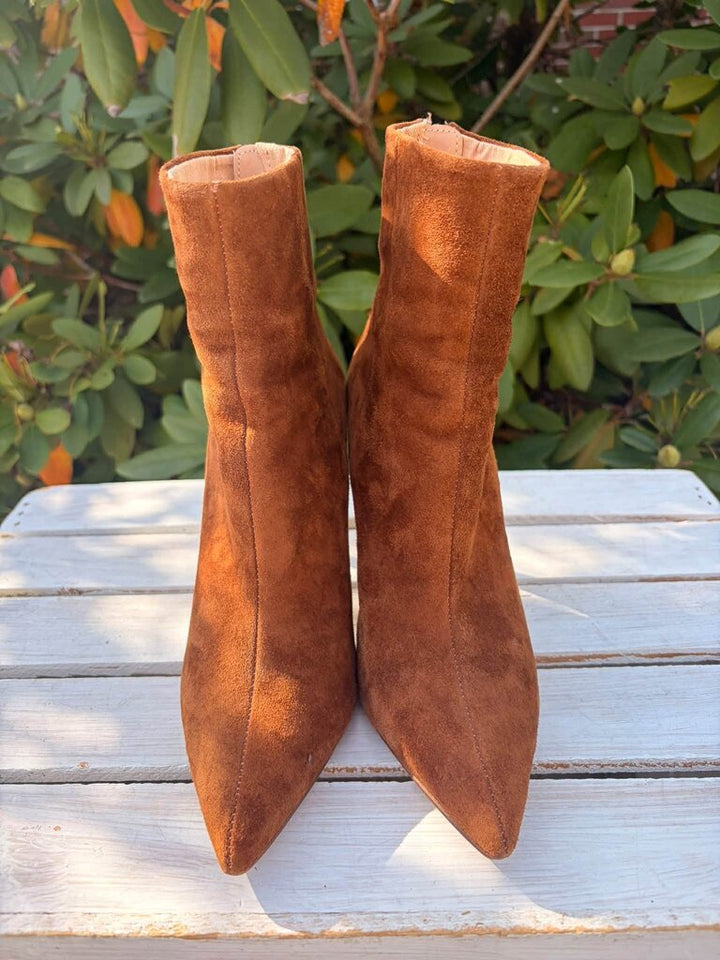 Steve Madden Halena Brown Suede Booties - Size 6