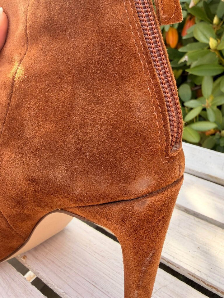 Steve Madden Halena Brown Suede Booties - Size 6