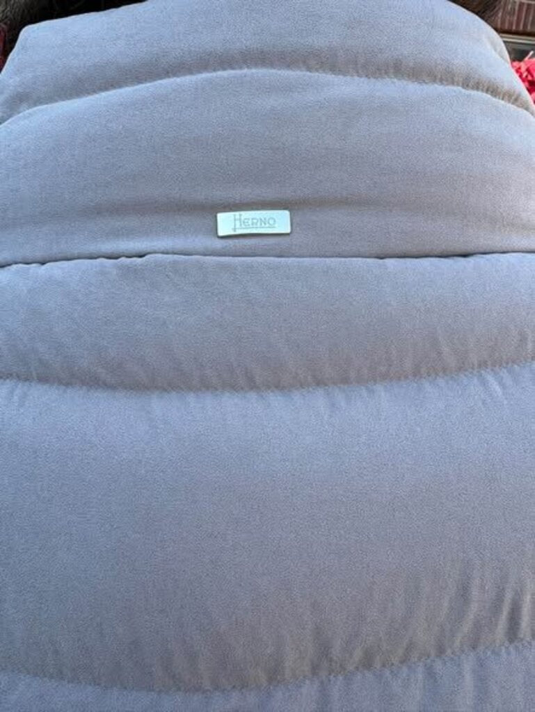 Herno NWT Resort Down Jacket in Dove Grey - Size 10 (Retails for $720)