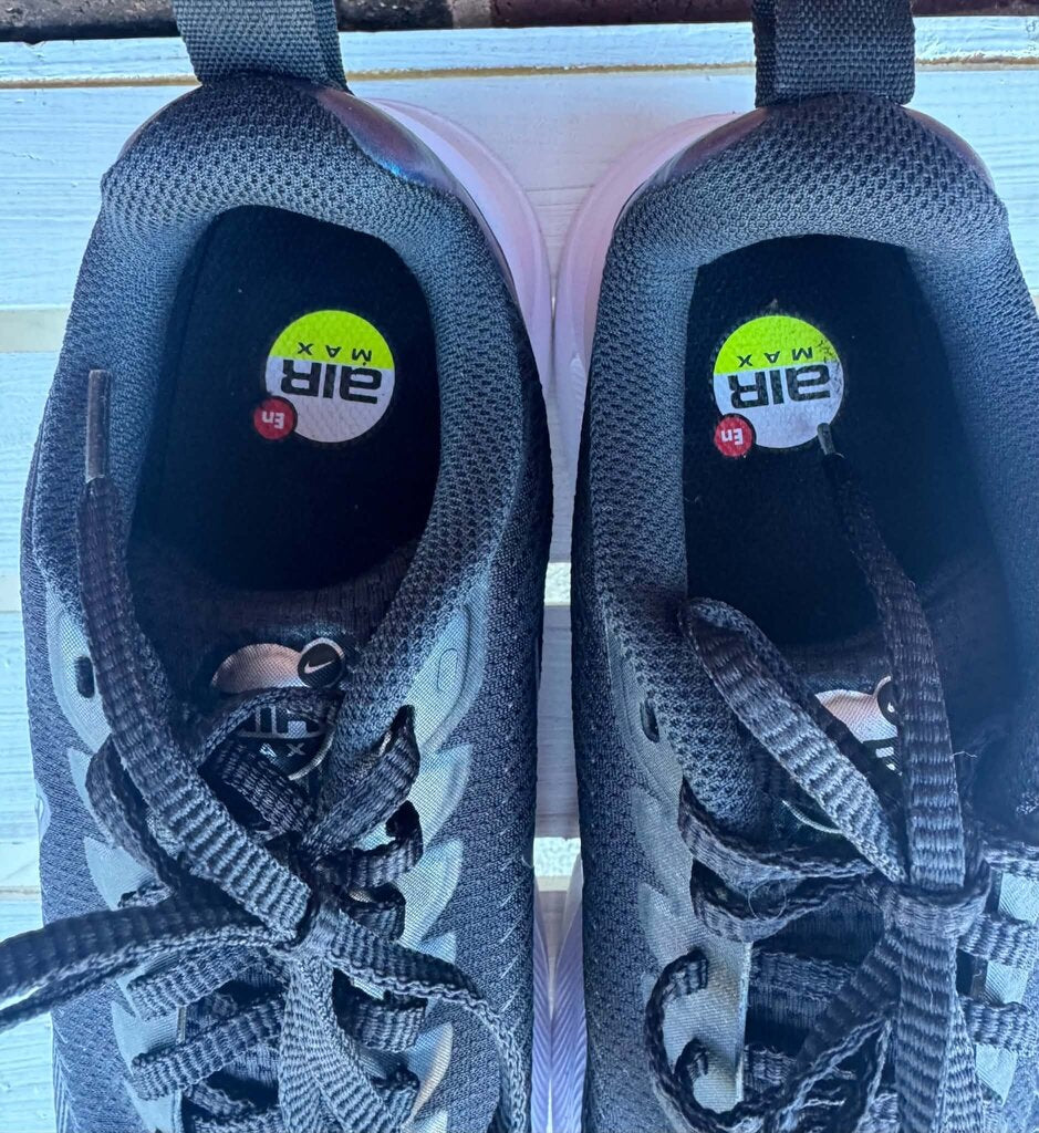 Nike Air Max Nuaxis Sneakers - Size 8.5