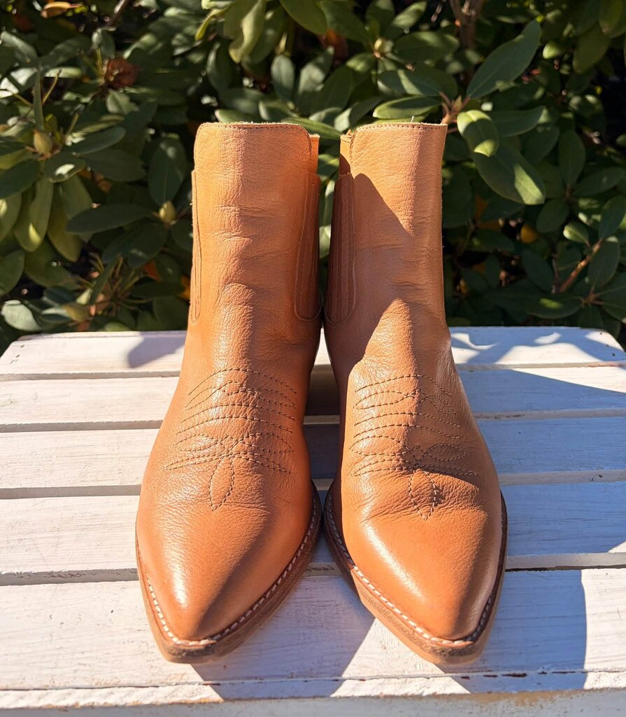 Silent D Leather Western Chelsea Ankle Boot - Size 39
