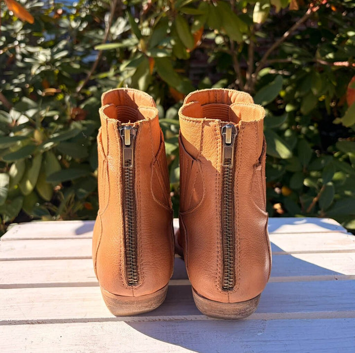 Silent D Leather Western Chelsea Ankle Boot - Size 39