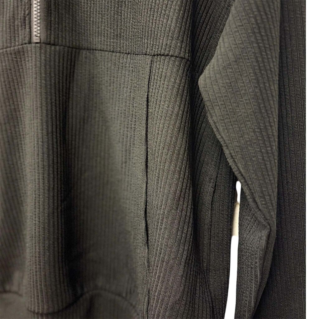 Lohnr NWT Ribbed Half Zip Top - Size Small