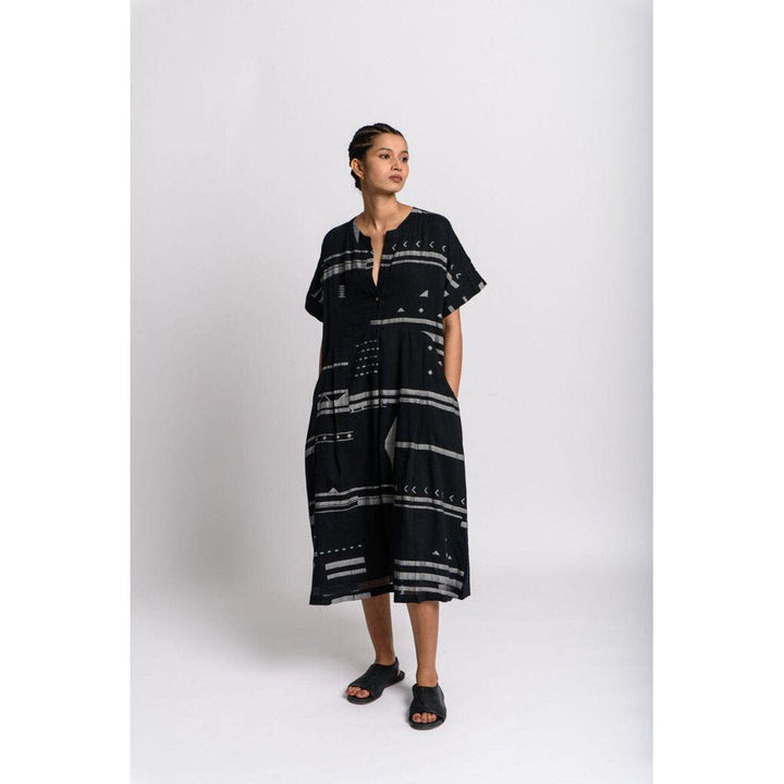 World of Crow NWT Jamdani Patterned Midi Shift Dress - Size Small