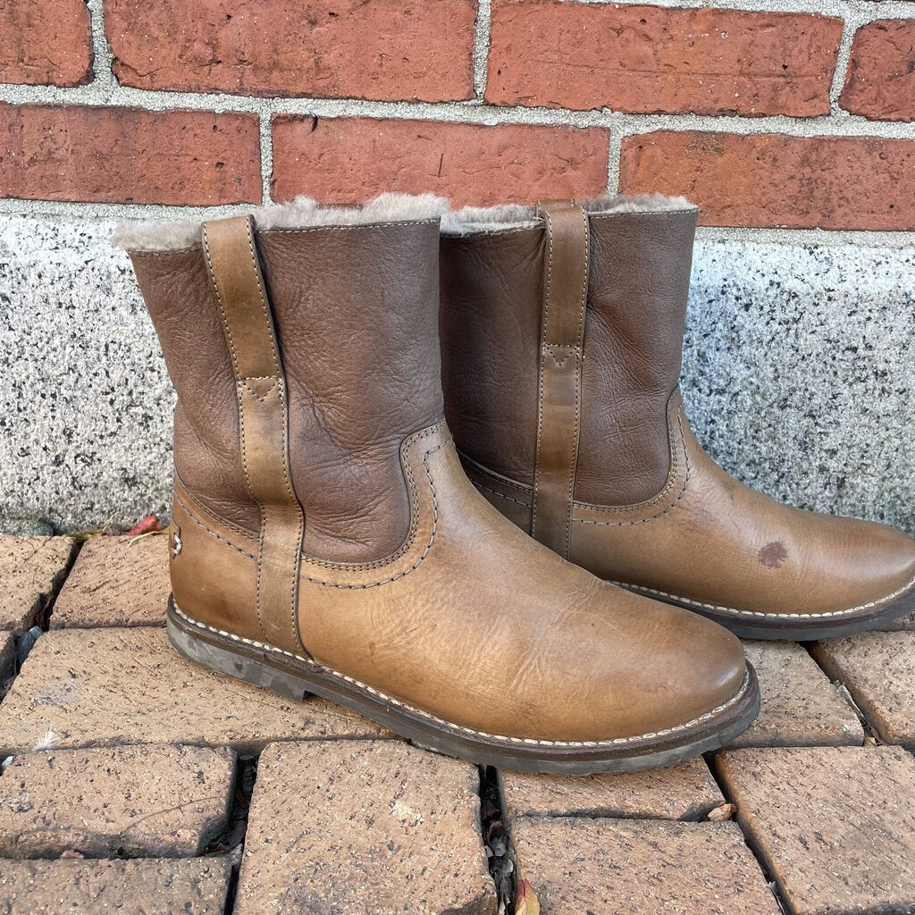 Frye Celia Short Shearling Boot - Size 8.5