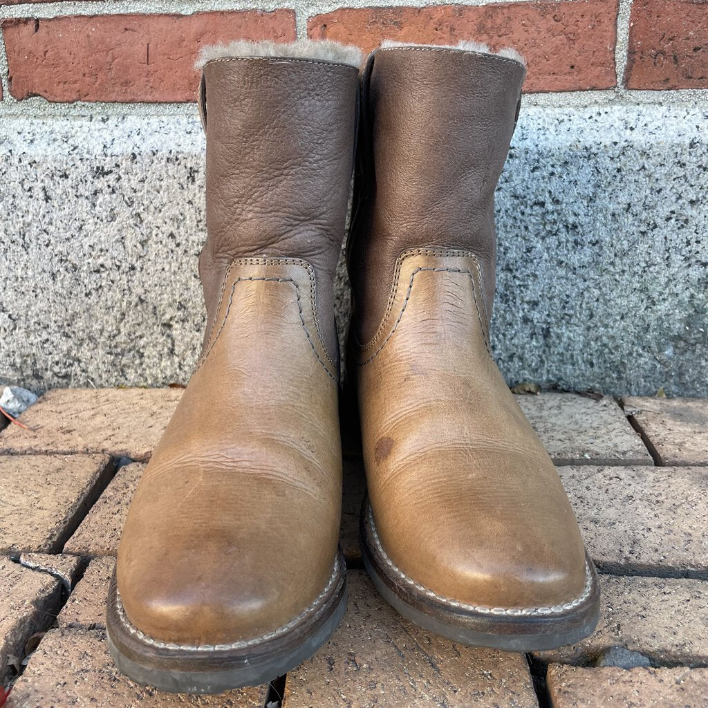 Frye Celia Short Shearling Boot - Size 8.5