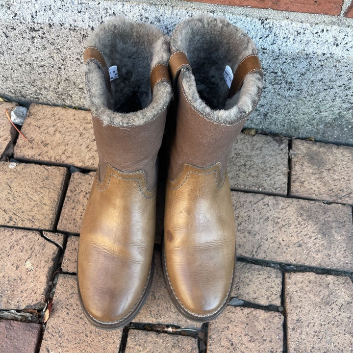 Frye Celia Short Shearling Boot - Size 8.5
