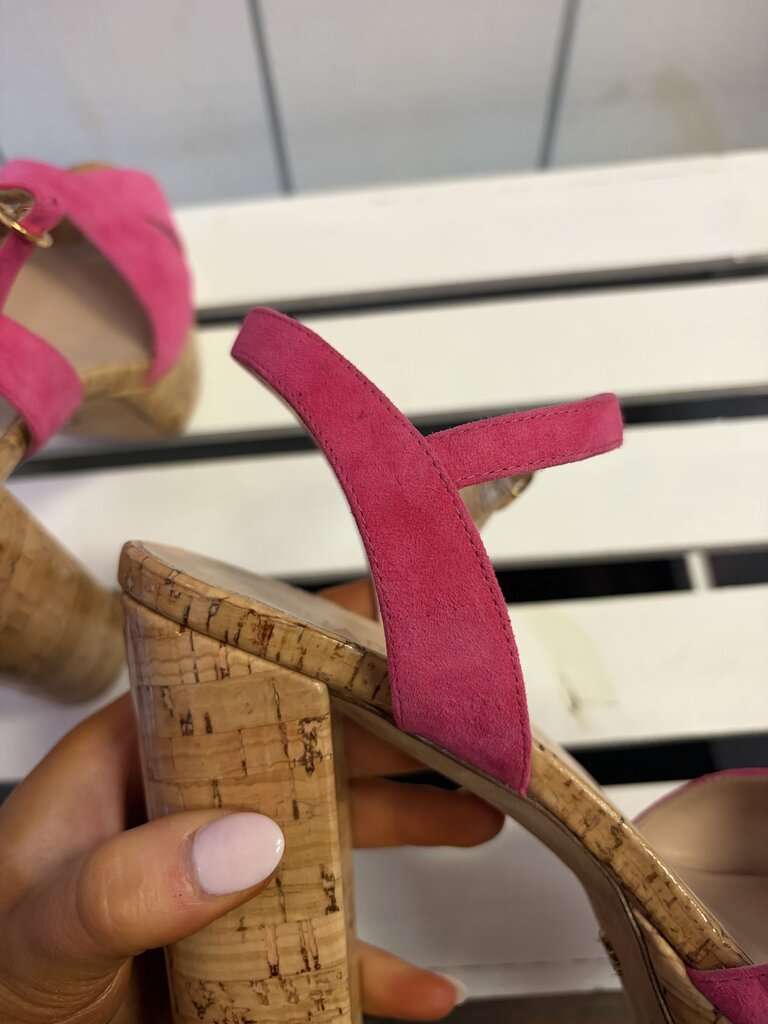 Stuart Weitzman Soliesse Platform Sandals - Size 7