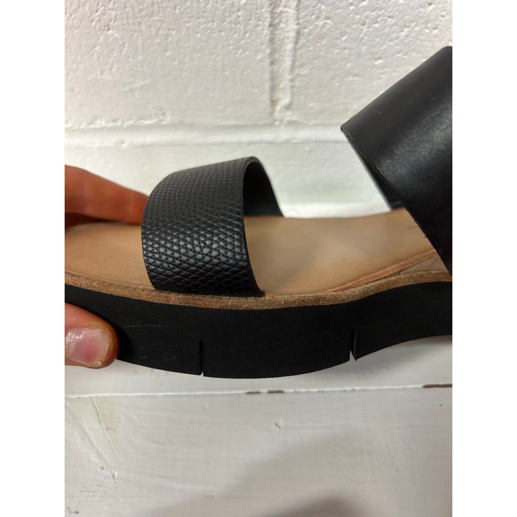 Dolce Vita Parni Two Strap Embossed Leather Sandals - Size 9