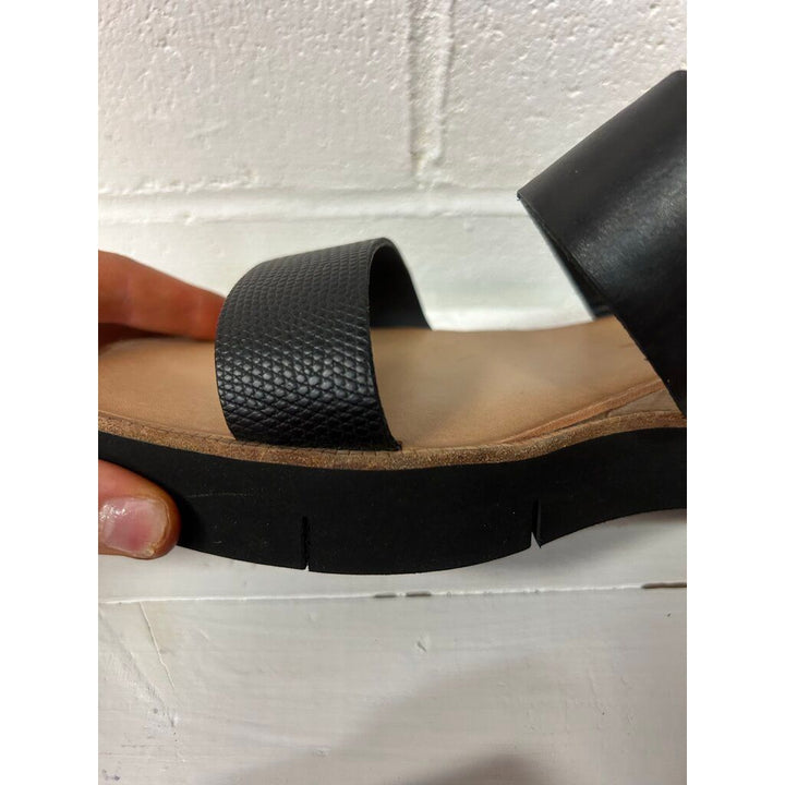 Dolce Vita Parni Two Strap Embossed Leather Sandals - Size 9