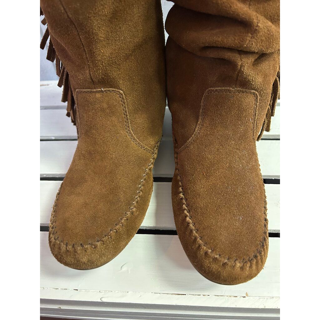 Minnetonka Josie Fringe Boots - Size 8.5