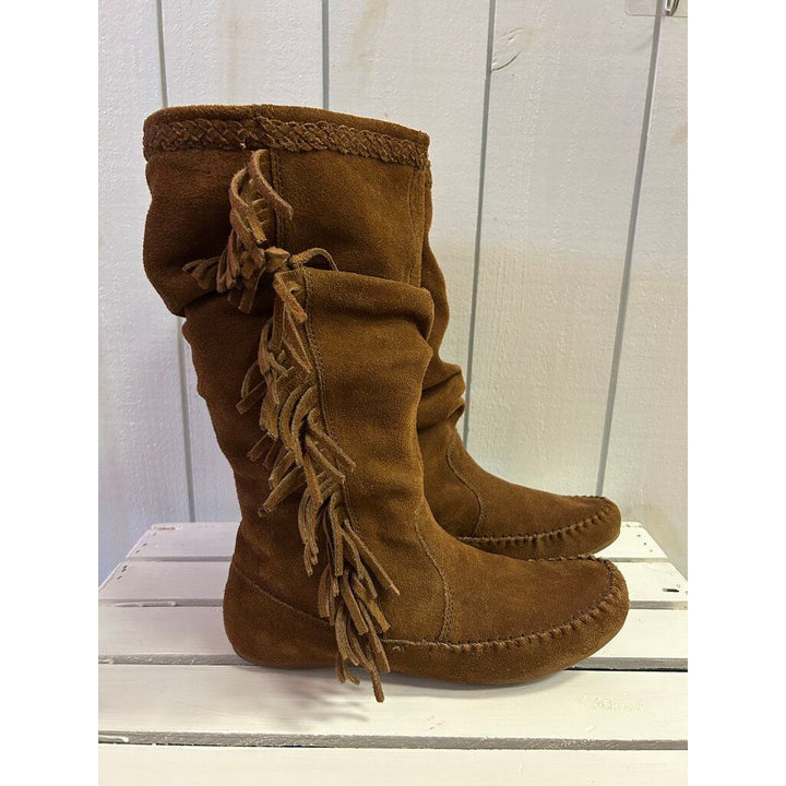 Minnetonka Josie Fringe Boots - Size 8.5