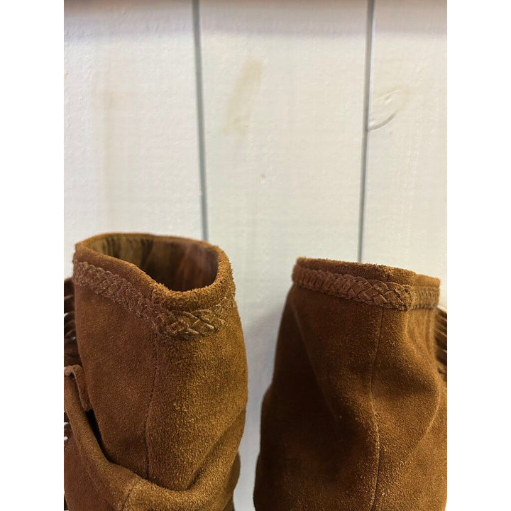 Minnetonka Josie Fringe Boots - Size 8.5