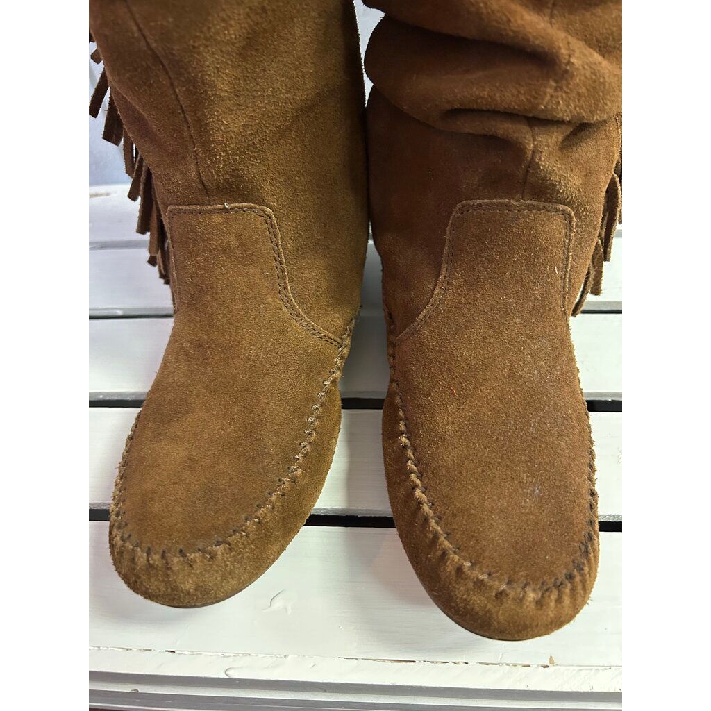 Minnetonka Josie Fringe Boots - Size 8.5