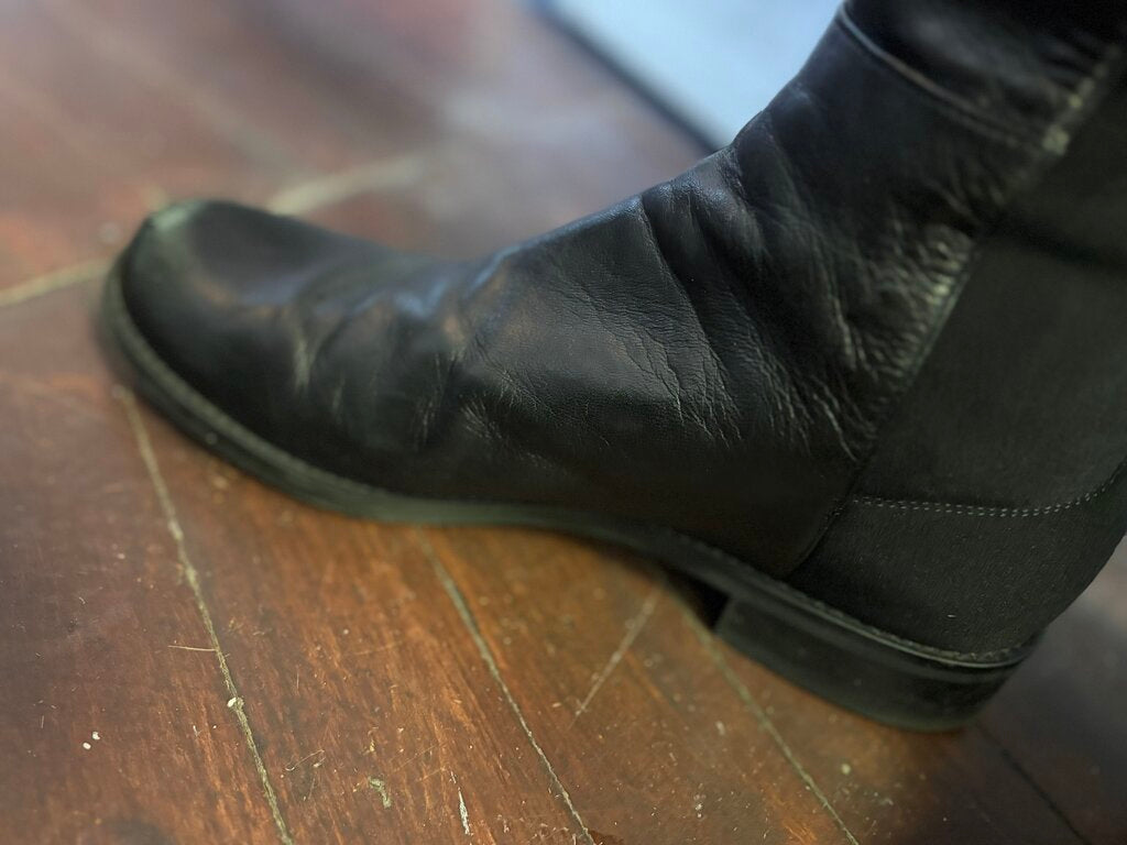 Stuart Weitzman The 5050 Nappa Leather Boot - Size 9 (Retails $850)