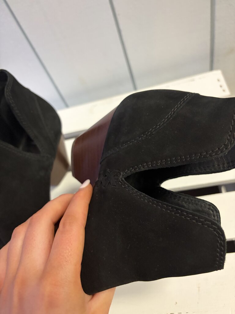 Frye Reina Cut Out Leather Ankle Booties - Size 6.5(Retails $248)