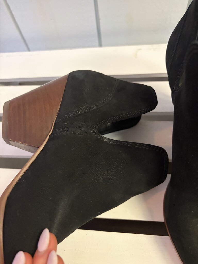 Frye Reina Cut Out Leather Ankle Booties - Size 6.5(Retails $248)