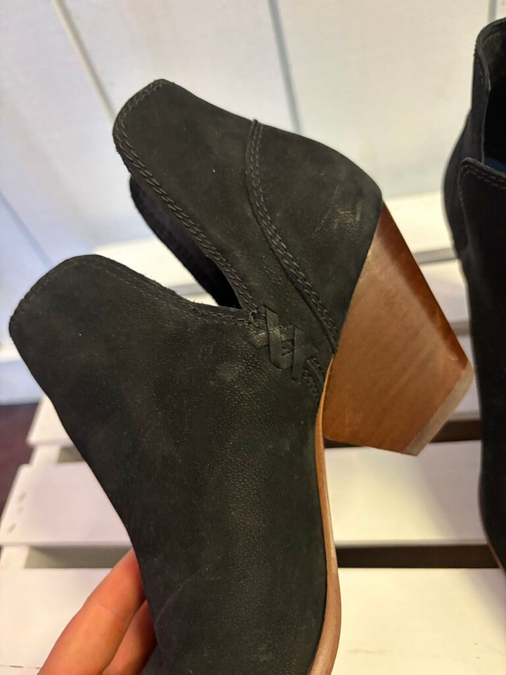Frye Reina Cut Out Leather Ankle Booties - Size 6.5(Retails $248)