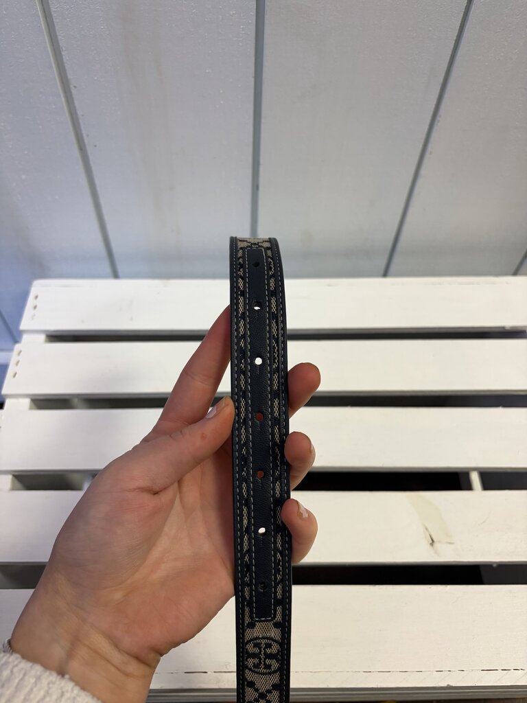Tory Burch 1" Miller Monogram Reversible Belt - Size Large(Retails for $200)