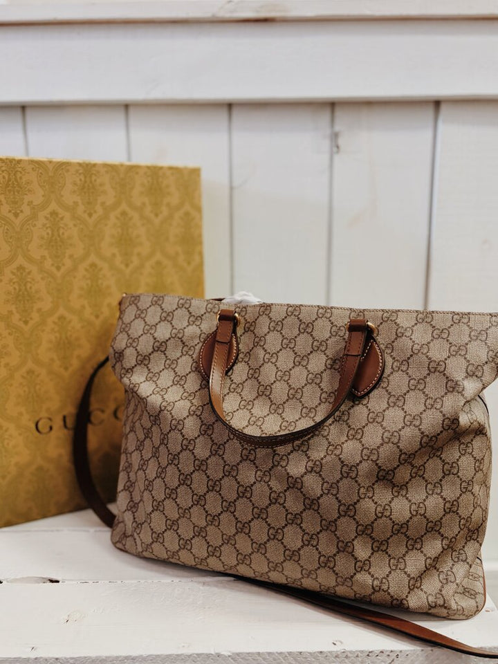 Gucci GG Supreme Monogram Soft Medium Crossbody Tote