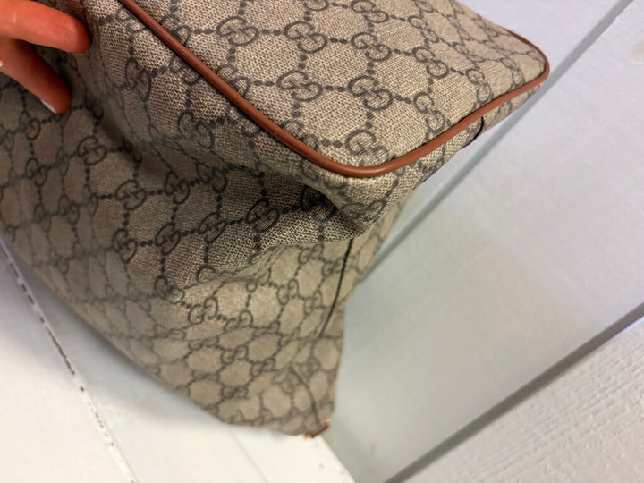 Gucci GG Supreme Monogram Soft Medium Crossbody Tote