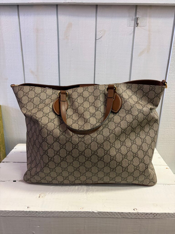 Gucci GG Supreme Monogram Soft Medium Crossbody Tote