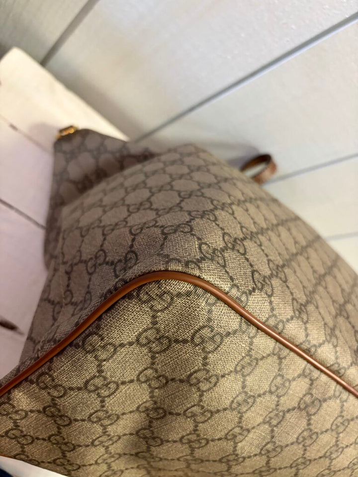 Gucci GG Supreme Monogram Soft Medium Crossbody Tote
