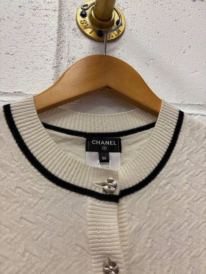 Chanel NWT Chanel 2023 Cashmere Cardigan - Size 36(Retails $3100)