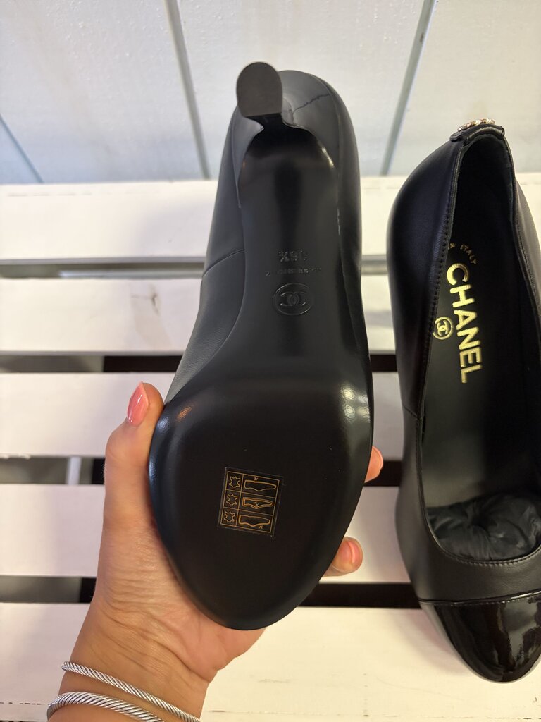 Chanel NIB Lambskin and Patent Calfskin Pumps - Size 36.5(Retails $1325)