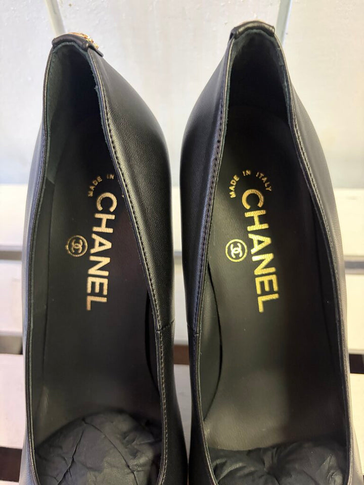 Chanel NIB Lambskin and Patent Calfskin Pumps - Size 36.5(Retails $1325)