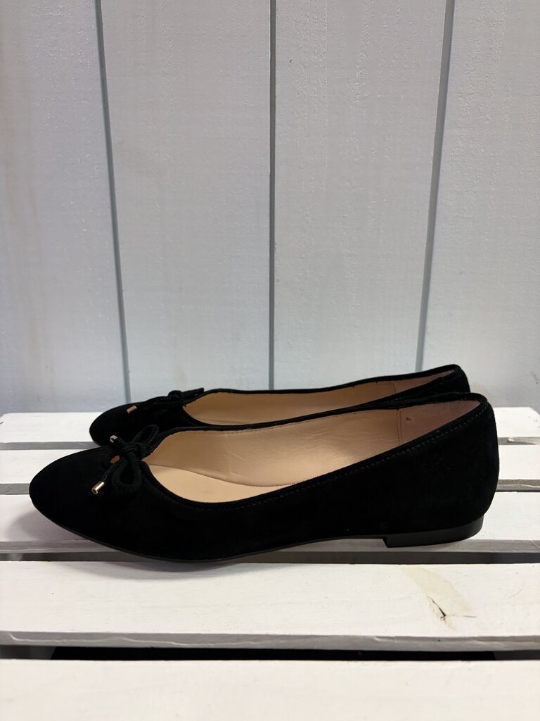 Stuart Weitzman Gabby Suede Ballet Flat - Size 8
