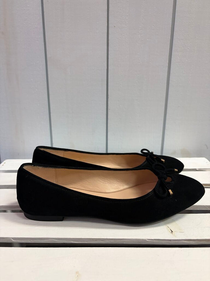 Stuart Weitzman Gabby Suede Ballet Flat - Size 8