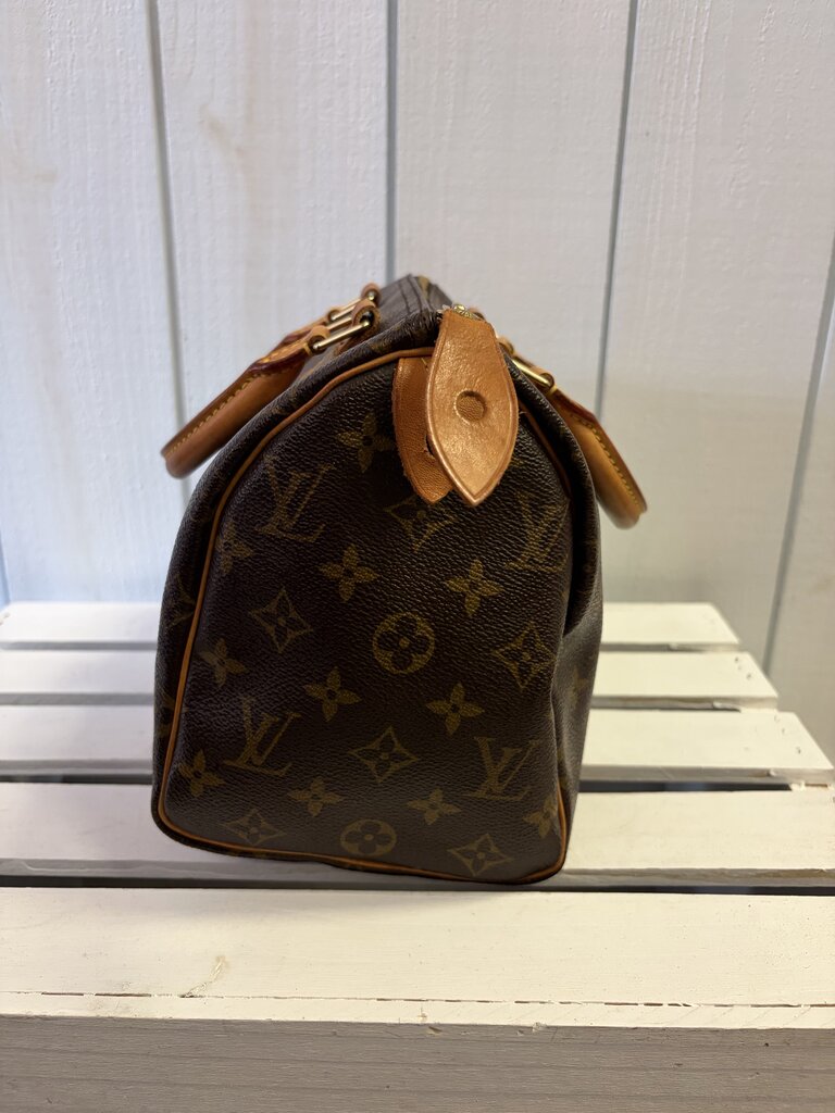 Louis Vuitton Monogram Speedy 25