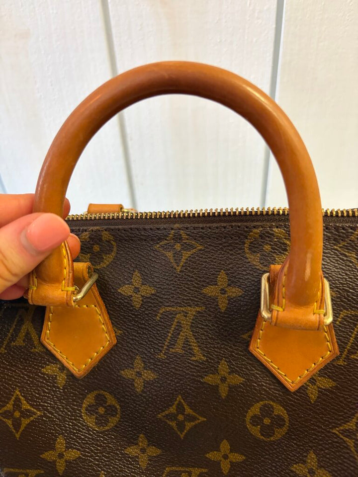 Louis Vuitton Monogram Speedy 25