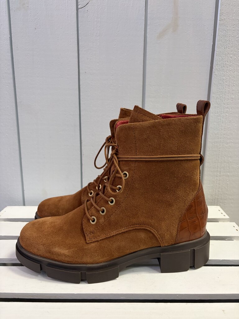 Saint + Sofia NIB Noho Leather Boot - Size 38(Retails for $329)