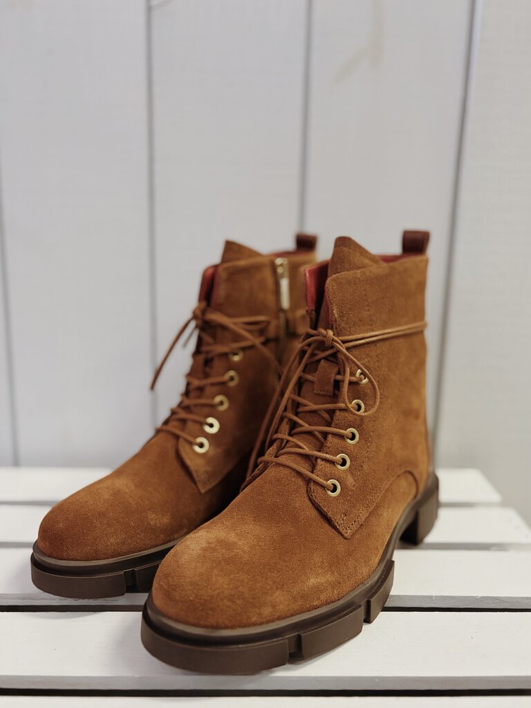 Saint + Sofia NIB Noho Leather Boot - Size 38(Retails for $329)