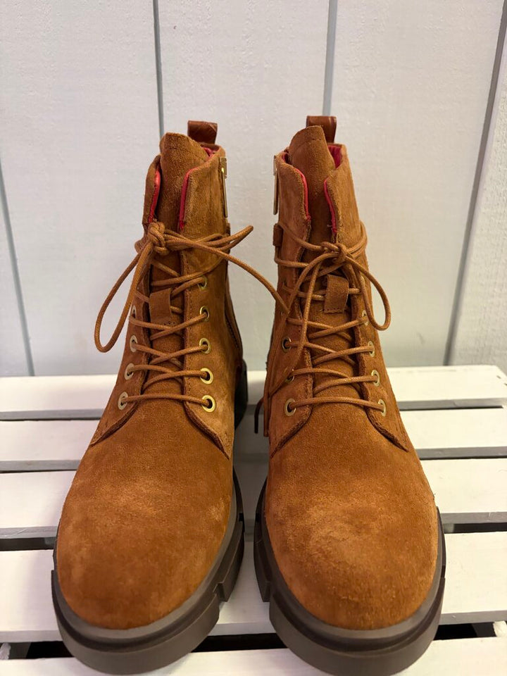 Saint + Sofia NIB Noho Leather Boot - Size 38(Retails for $329)