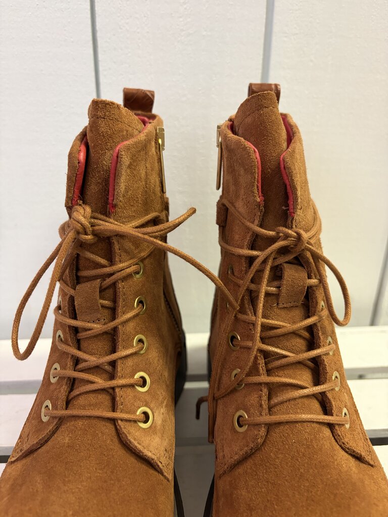Saint + Sofia NIB Noho Leather Boot - Size 38(Retails for $329)