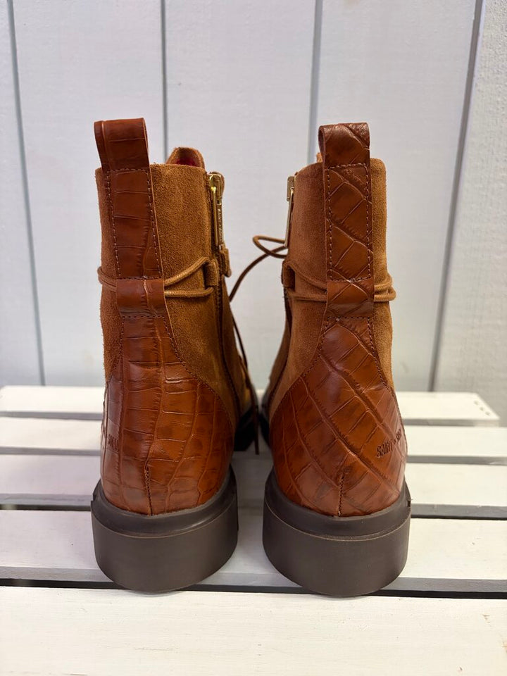 Saint + Sofia NIB Noho Leather Boot - Size 38(Retails for $329)
