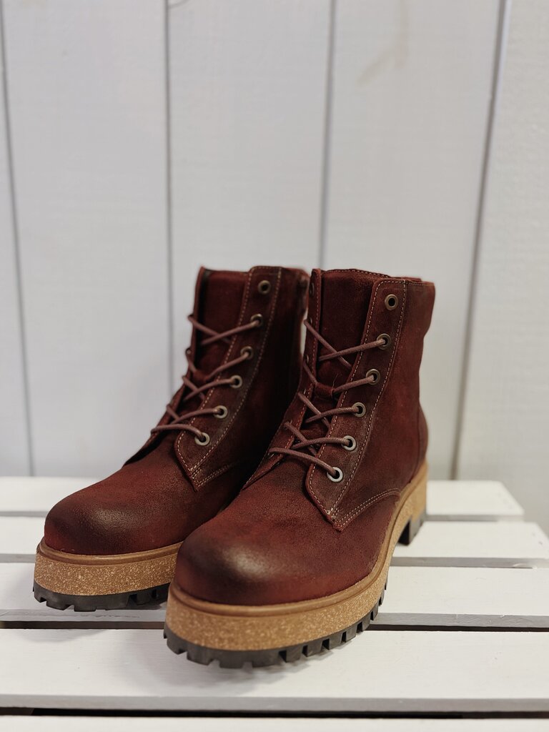 Taos Main Street Boot in Garnet Rugged - Size 38