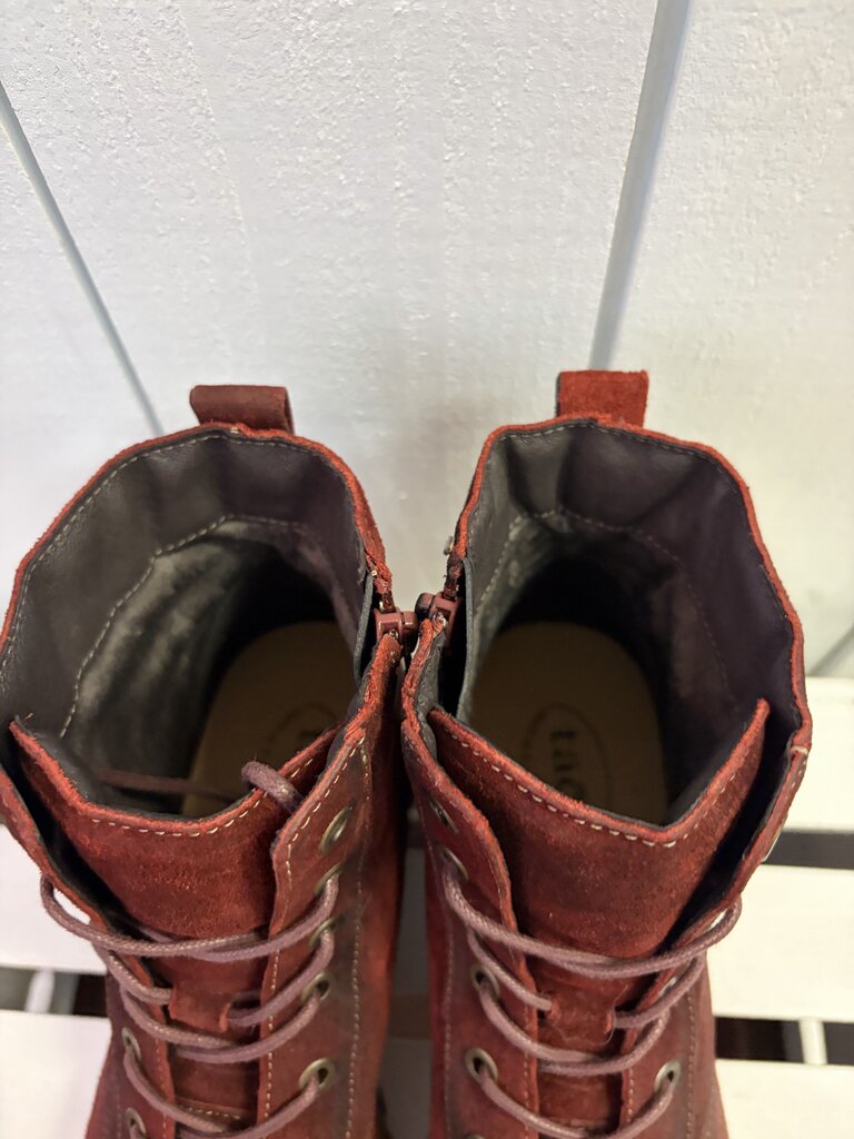 Taos Main Street Boot in Garnet Rugged - Size 38