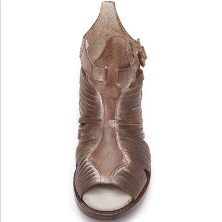 Free Bird Arrow Sandals - Size 7